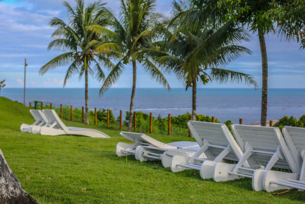 porto seguro eco bahia hotel espreguiçadeira com vista mar