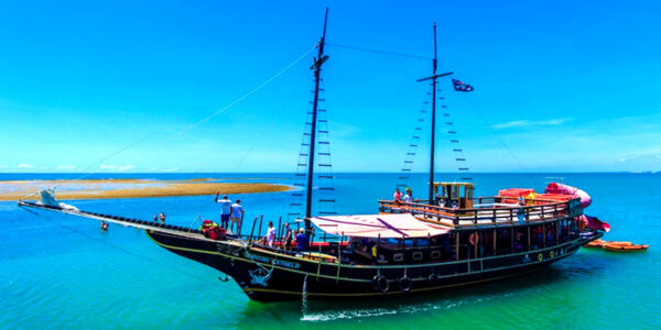 Aventura Pirata na Escuna Capitão Estrela